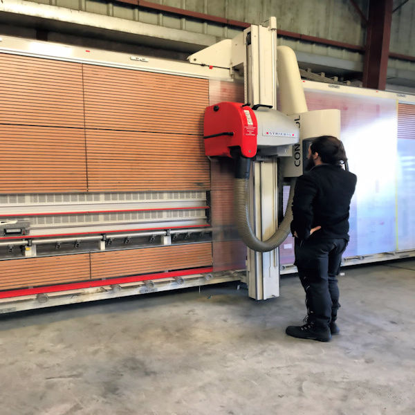 decoupe scie panneau debit de matiere plastique coupe simple sur mesure